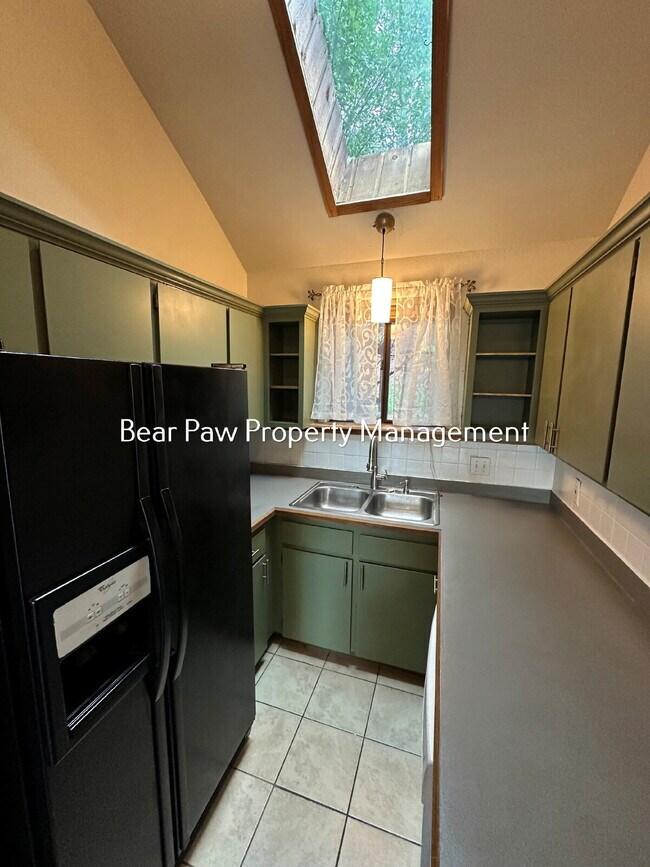 Foto del edificio - "Charming 2-Bedroom Duplex in Kittredge"