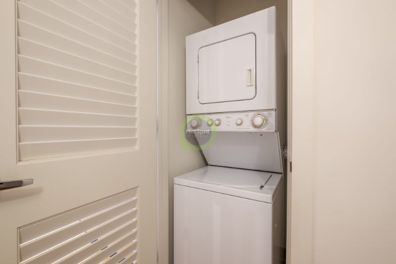 Photo - 355 N Wells St (Chicago, IL)