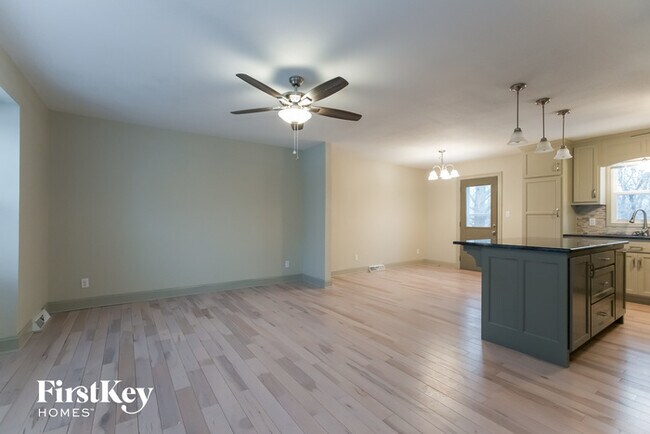 Building Photo - 16512 Greenwald Dr