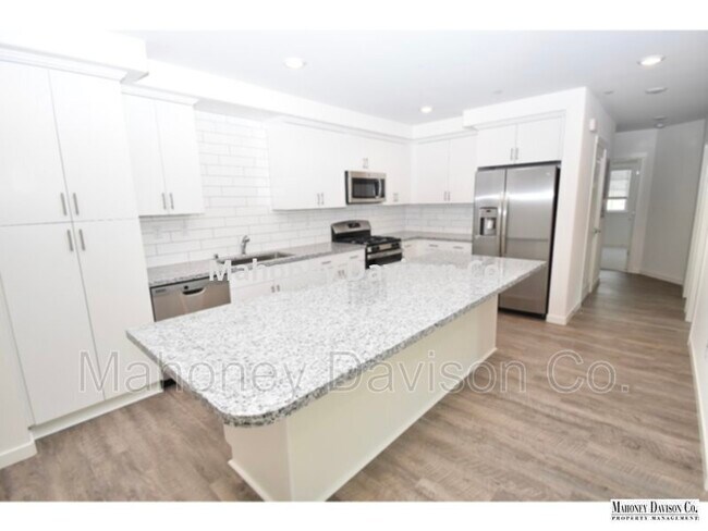 Foto del edificio - 1408 Mauro Pietro Dr