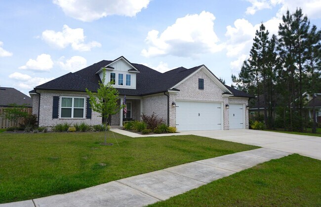 Building Photo - 4 bedroom / 2.5 bath / WITH an Office in F...