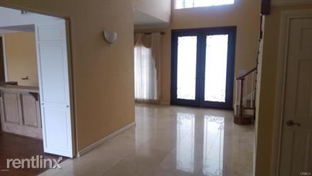 Building Photo - 3500 Ridgeford Dr