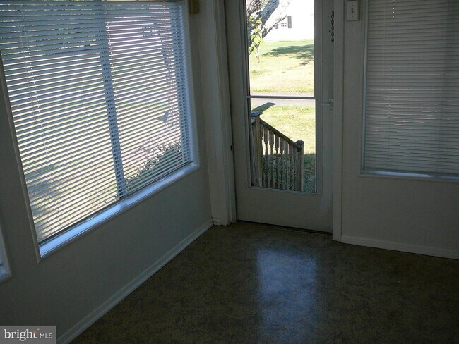Foto del edificio - 1419 Warrenton Rd