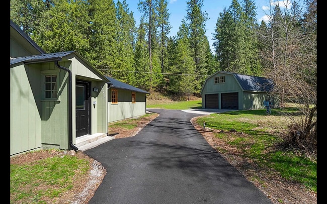 Building Photo - 12712 NE Newman Lake Dr