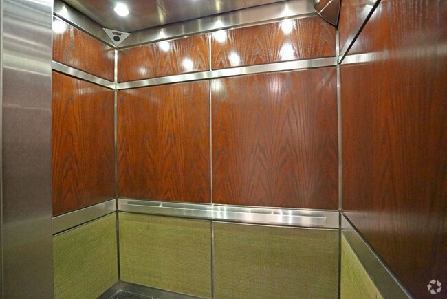 Elevador - West 74 LLC