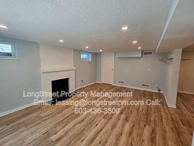 Foto del edificio - 7036 N Concord Ave