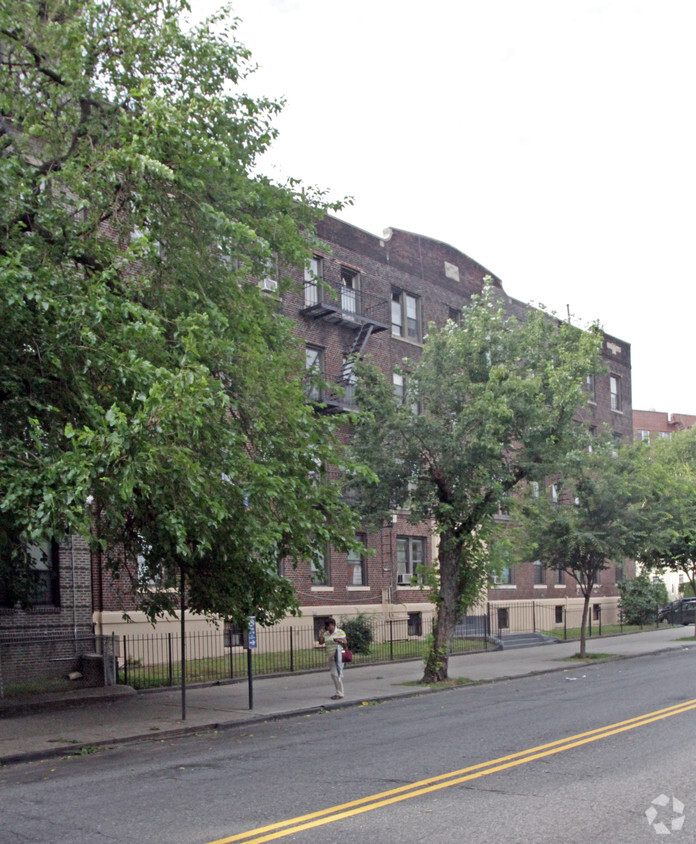 Building Photo - 1810 Cortelyou Rd