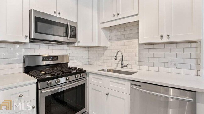 Foto del edificio - 472 Clifton Rd NE