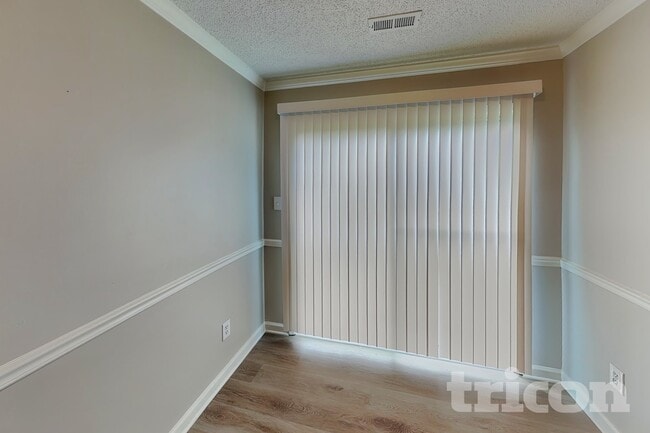 Foto del edificio - 12209 Stewarts Crossing Dr