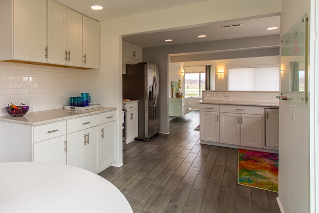 Building Photo - 12956 Portage Road