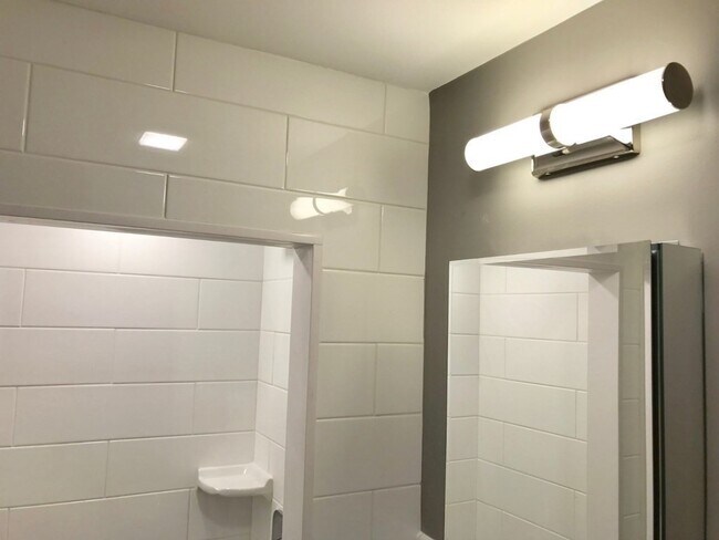 Building Photo - 426 Marlborough St