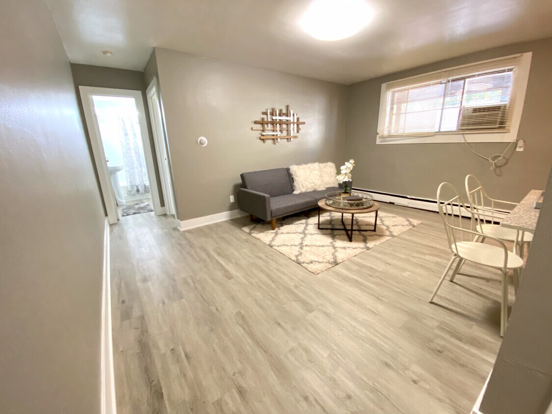 Foto principal - 1216 E Seneca Ave