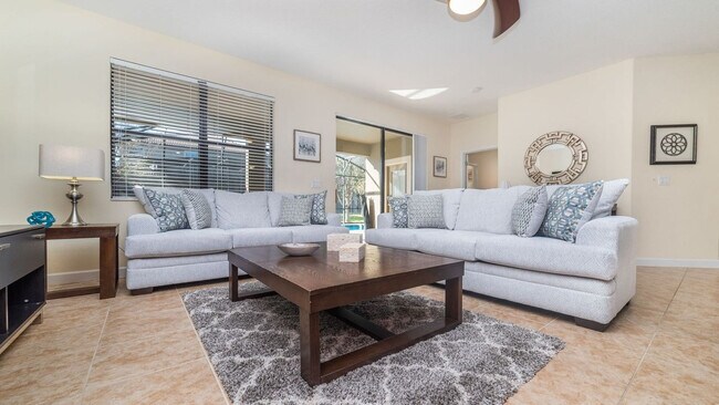 Foto del edificio - 1456 N Myrtlewood St