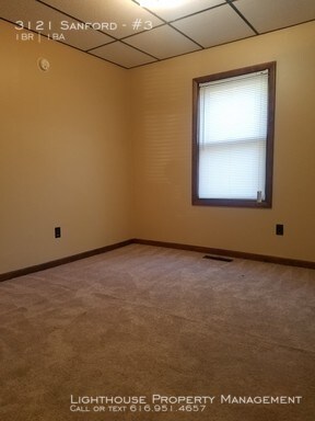 Foto del edificio - One Bedroom Apartment in Muskegon Heights