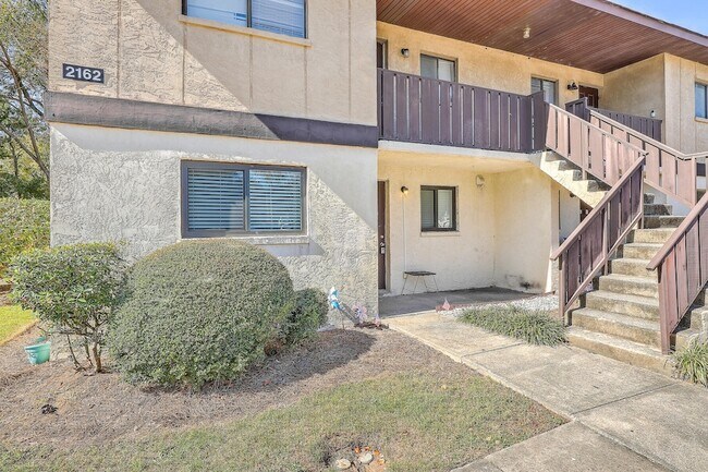 Foto del edificio - 2162 Bees Ferry Rd