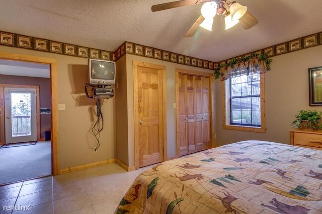 Building Photo - 2488 Black Bear Ridge Way