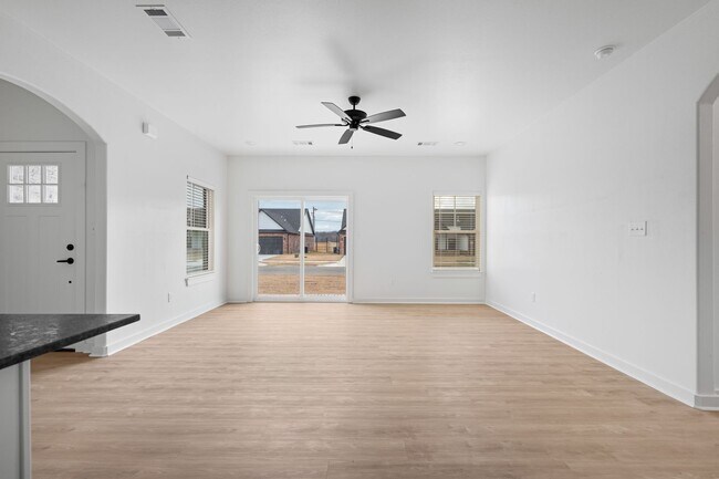 Foto del edificio - !Abbington Subdivision! $1000 MOVE IN SPECIAL