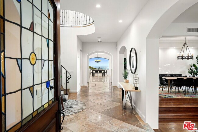 Foto del edificio - 1853 Chastain Pkwy E