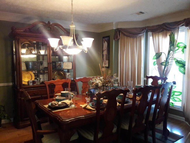 Foto del edificio - 3490 Revere Cir