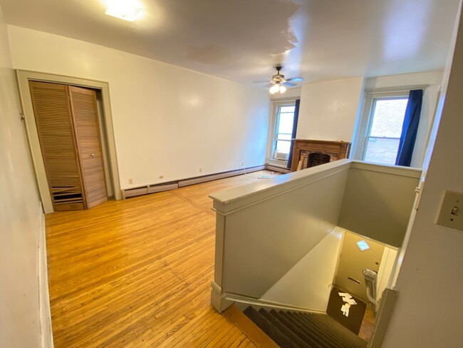 Foto del edificio - Neil Ave 839-843 CR