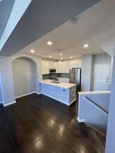 Building Photo - 2737 W Greens Dr