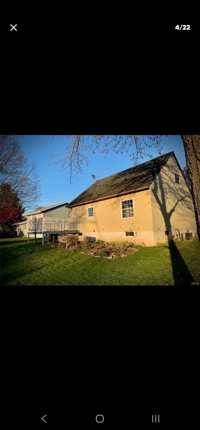 Building Photo - 33 Kennedy Ave