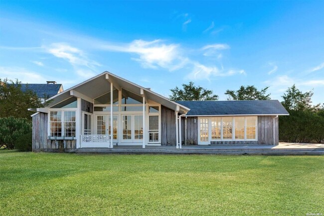 Building Photo - 1 Watersedge Dr