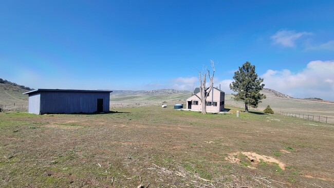 Building Photo - Secluded Off-Grid Vintage Home with FREE 2...