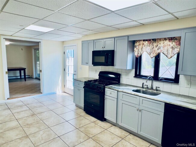 Foto del edificio - 1133 NY-311