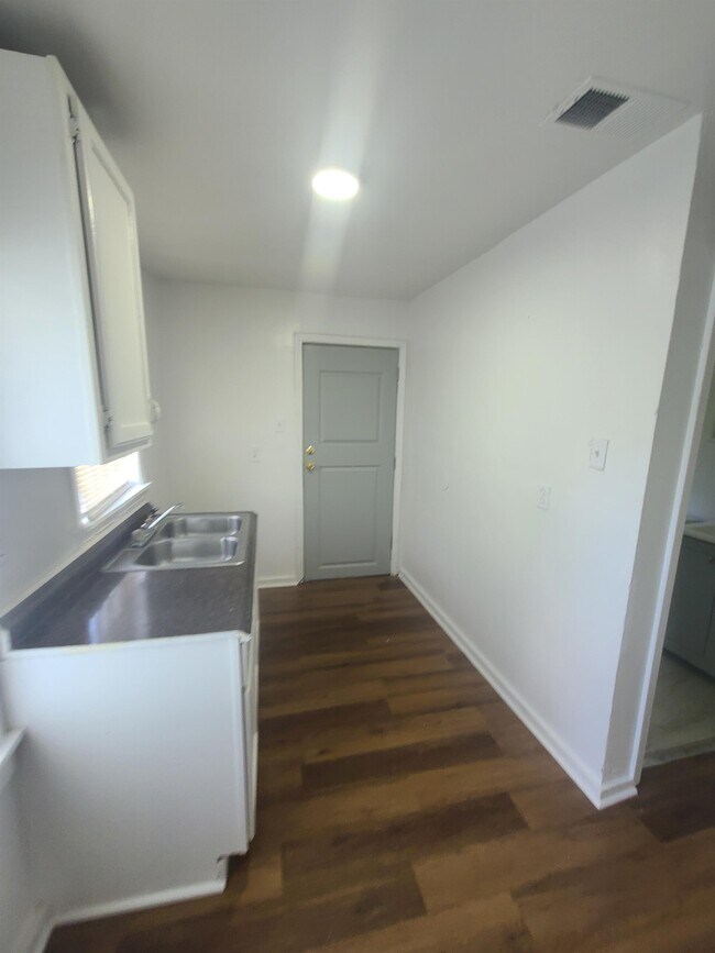 Foto del edificio - 1445 Hemlock St