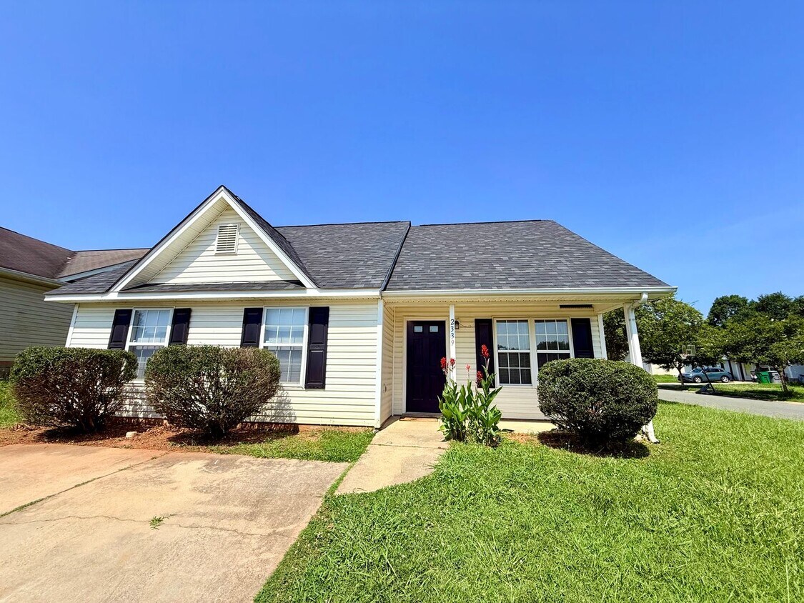 Primary Photo - 2339 Buttonbush Ct