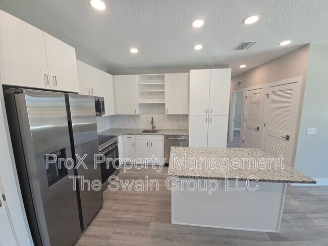 Foto del edificio - 701 Bates Ave SW