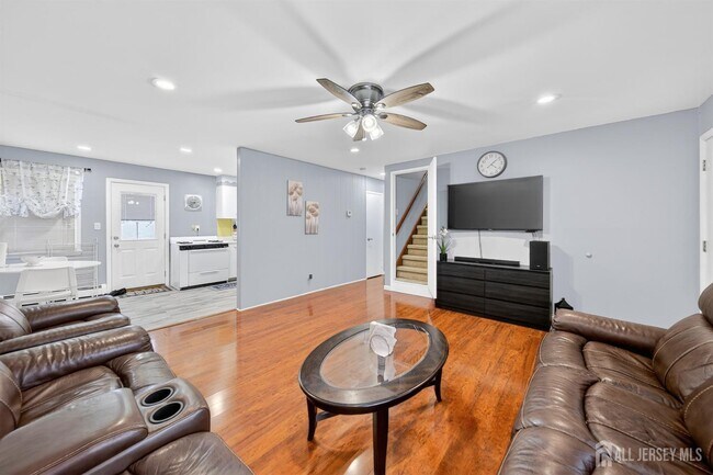 Foto del edificio - 80 Poplar St