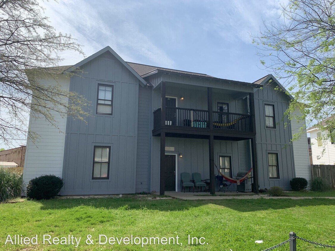 Foto principal - 515 Wesley Pl