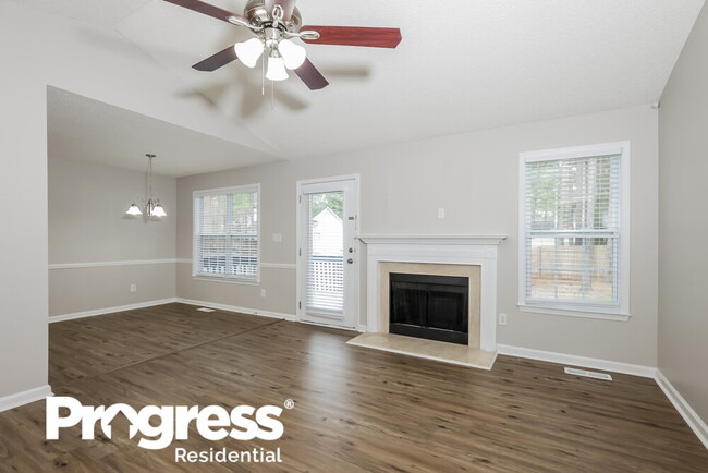 Building Photo - 240 Wood Green Dr