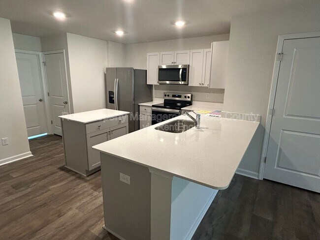 Foto del edificio - 8515 Beckett Chase Wy