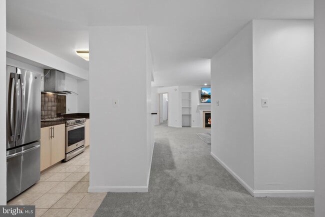 Building Photo - 7713 Lafayette Forest Dr