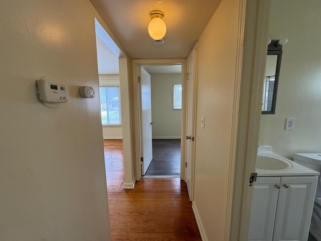 Building Photo - 14824 Myola Ave