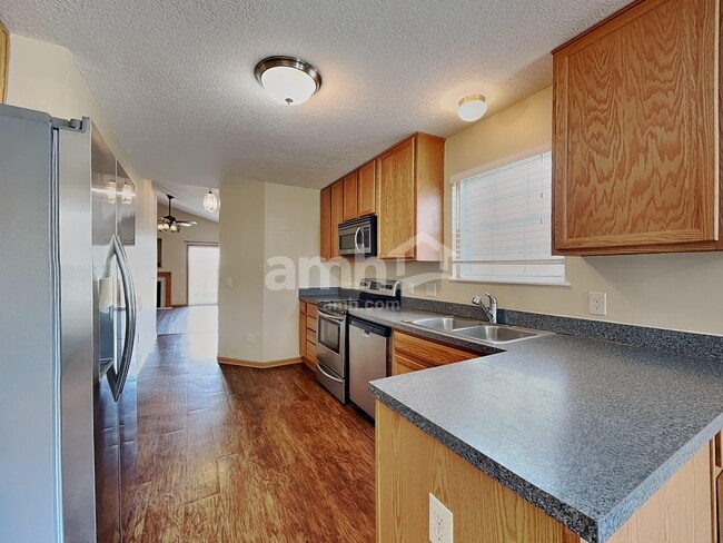 Building Photo - 6878 Spring Bloom Dr