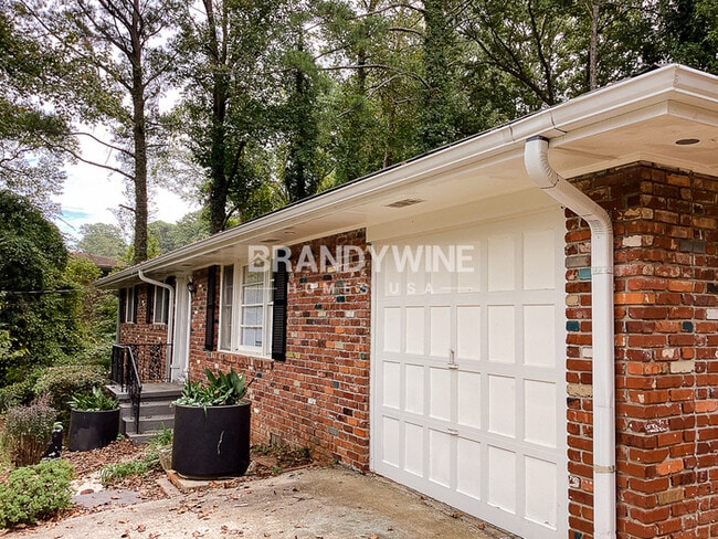 Building Photo - 1.5 Months FREE RENT - Rently Hub ID #1206...