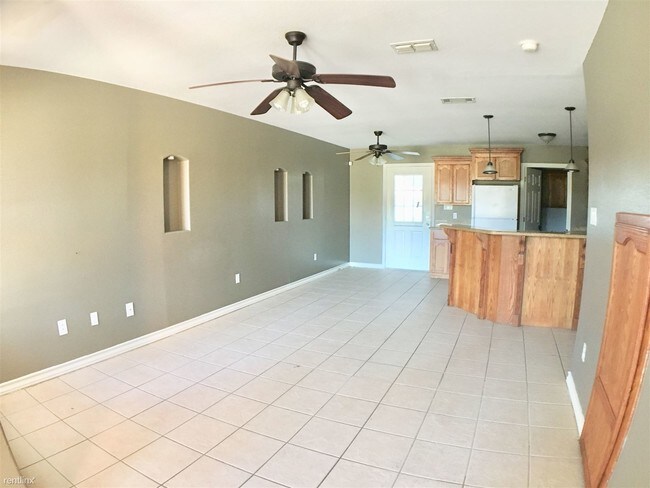 Foto del edificio - 2 br, 2.5 bath Townhome - 1206 W Fig Ave 2...