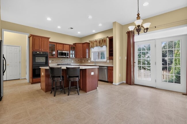 Building Photo - 44331 Apache Cir