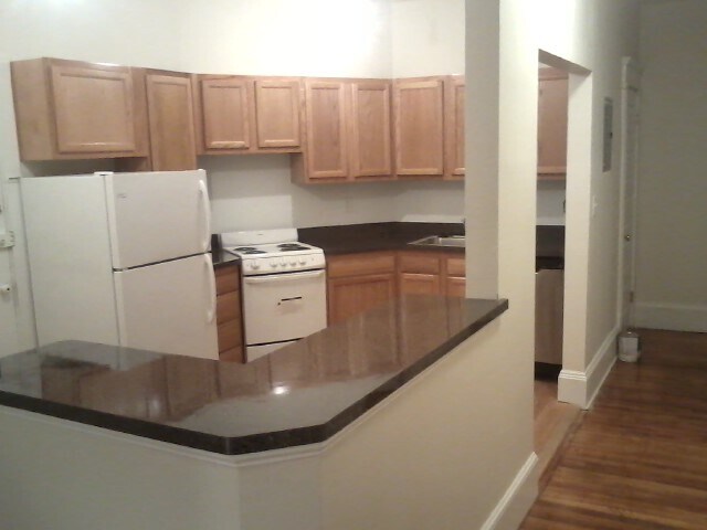 Primary Photo - 1563 Beacon St