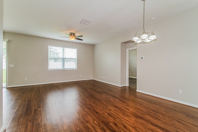 Building Photo - 5722 Quinton Way