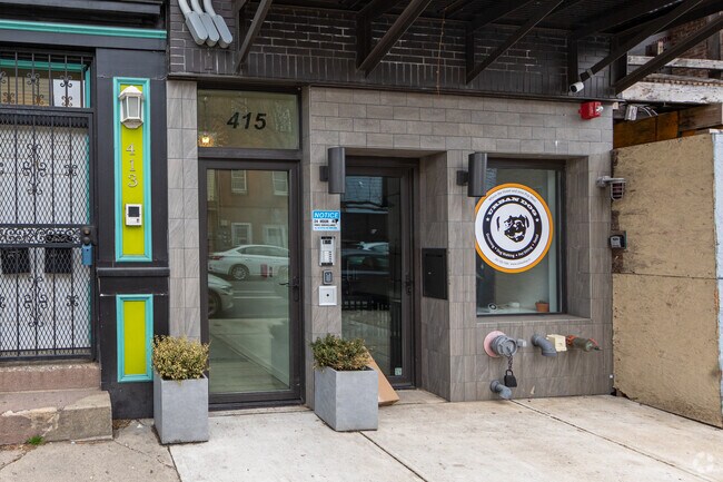 Entrance - 415 Monmouth St