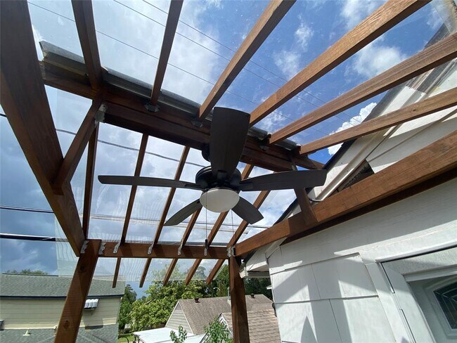 Foto del edificio - 405 Fairbanks St