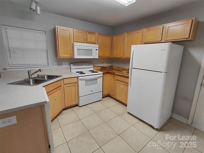 Foto del edificio - 5043 Wheat Dr SW