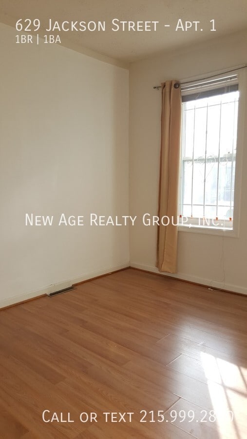 Building Photo - 629 Jackson St