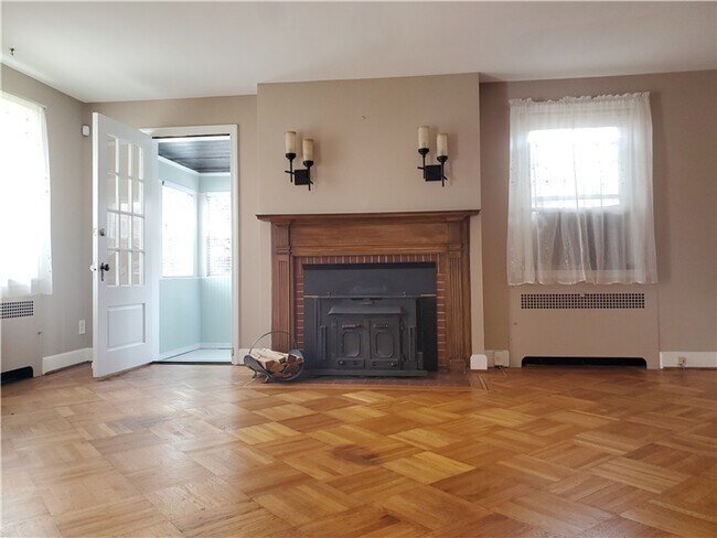 Foto del edificio - 3501 N Madison St