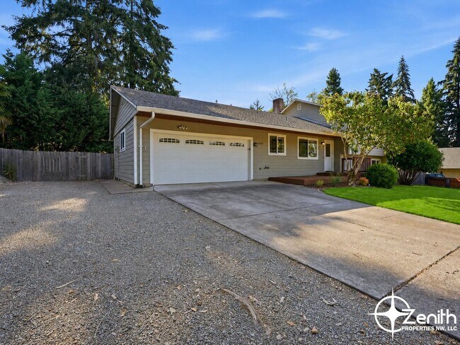 Building Photo - 2409 SE 139th Ave